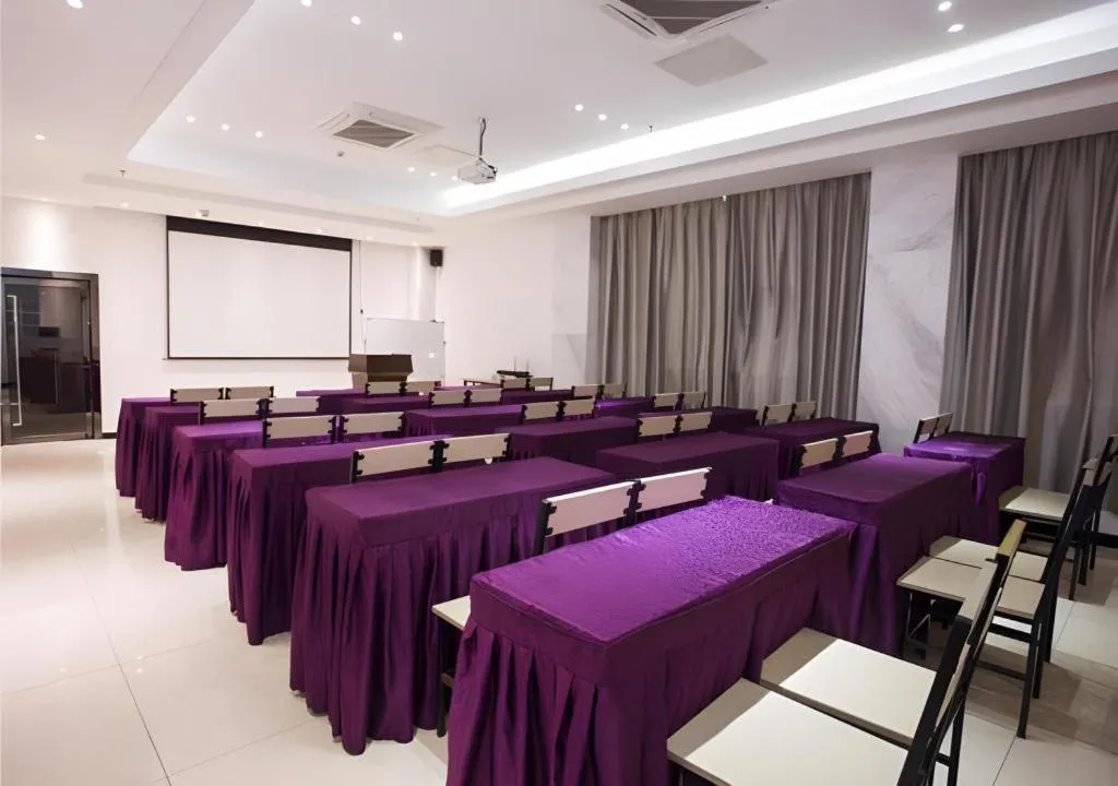 City Comfort Inn Zhanjiang Shimao Building Chikan Old Street