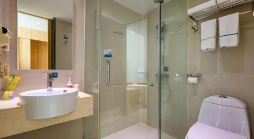 City Comfort Inn Zhanjiang Shimao Building Chikan Old Street