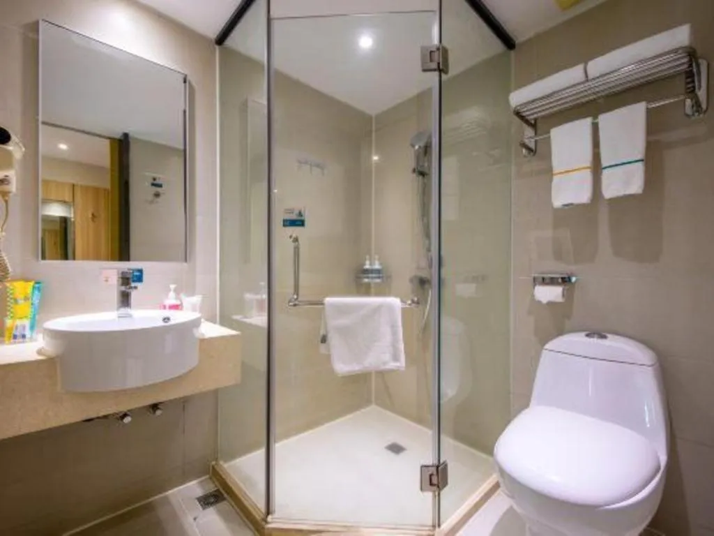 City Comfort Inn Zhanjiang Shimao Building Chikan Old Street