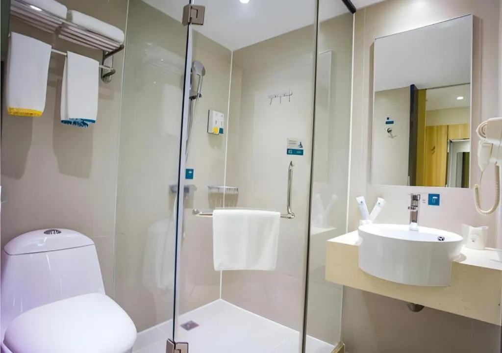 City Comfort Inn Zhanjiang Shimao Building Chikan Old Street