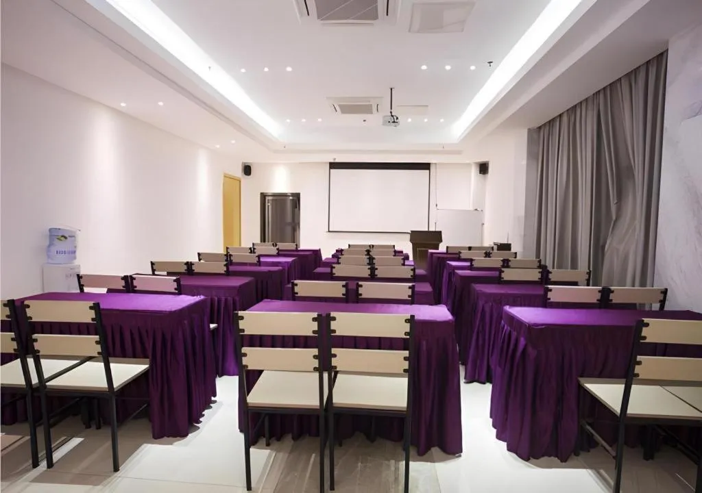 City Comfort Inn Zhanjiang Shimao Building Chikan Old Street