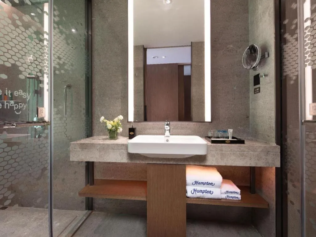 Hampton by Hilton Sanya Weiming Lake Park