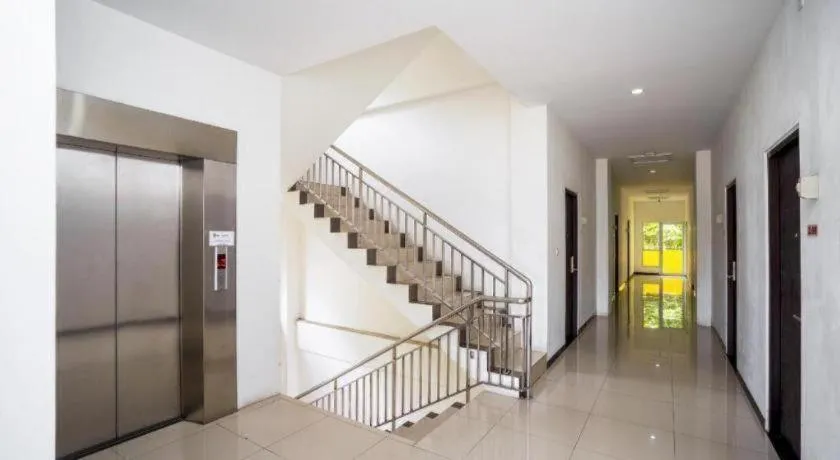 OYO 2695 D'es Guest House