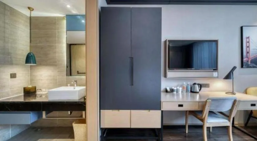 Bed in Atour Light Hotel Hangzhou Future Sci-Tech City