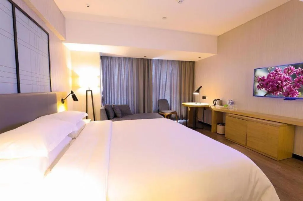 Bed in GreenTree Eastern Hotel Hunan Changsha Xinsha Luositang Metro Station