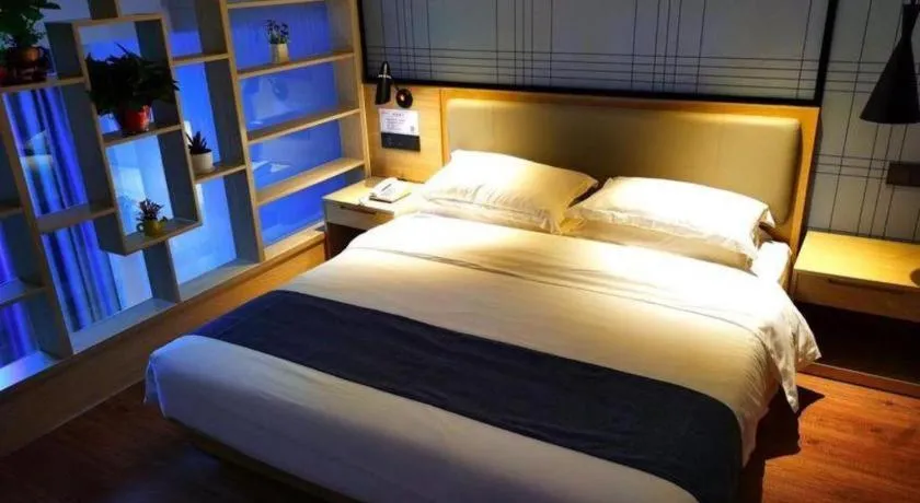 Bed in GreenTree Eastern Hotel Hunan Changsha Xinsha Luositang Metro Station