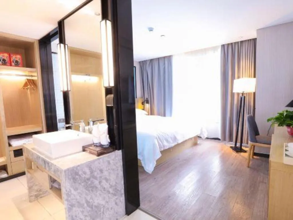 Bed in GreenTree Eastern Hotel Hunan Changsha Xinsha Luositang Metro Station
