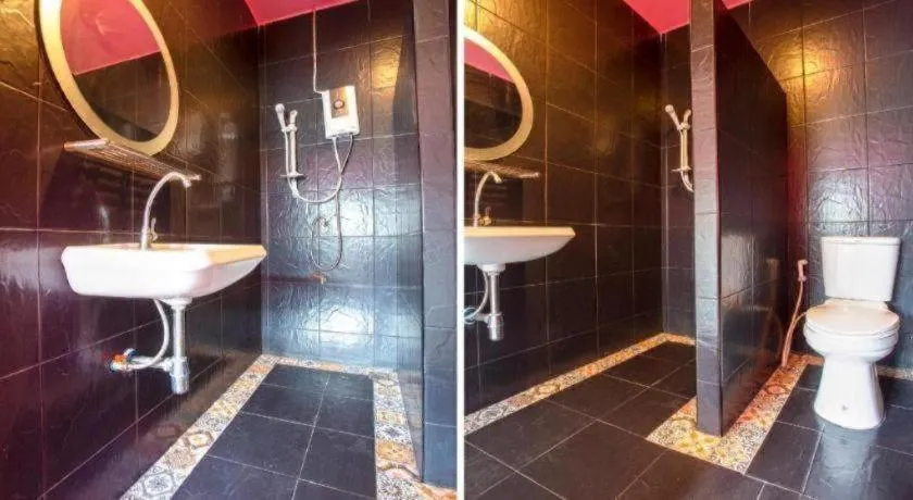 OYO 75303 V Home Guesthouse Sunday Night Market