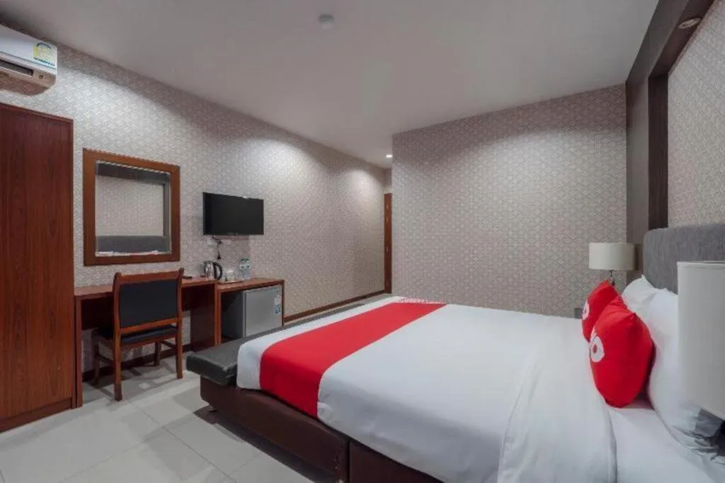 Bed in OYO 1130 CK Resort Pattaya