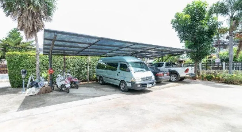 OYO 75305 T Park Pak Chong