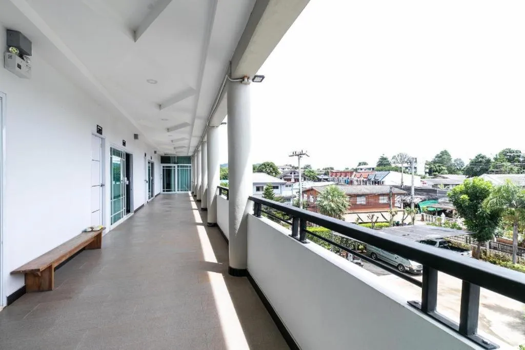 OYO 75305 T Park Pak Chong