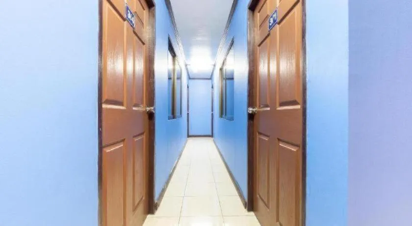 OYO 75327 Diyana Residence