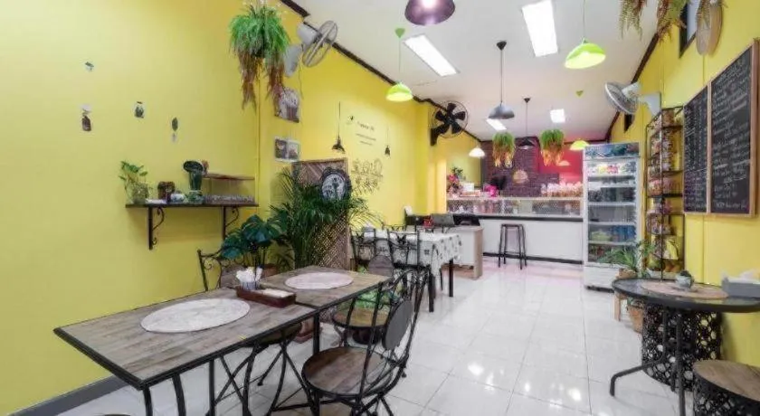 OYO 75327 Diyana Residence