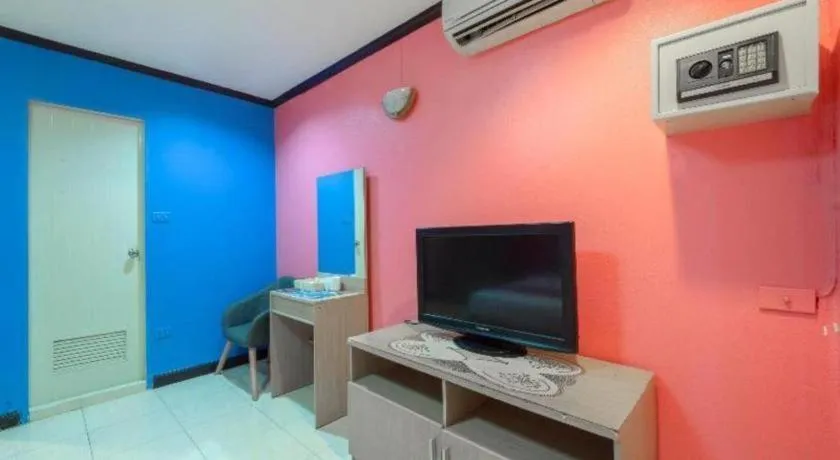 OYO 75327 Diyana Residence