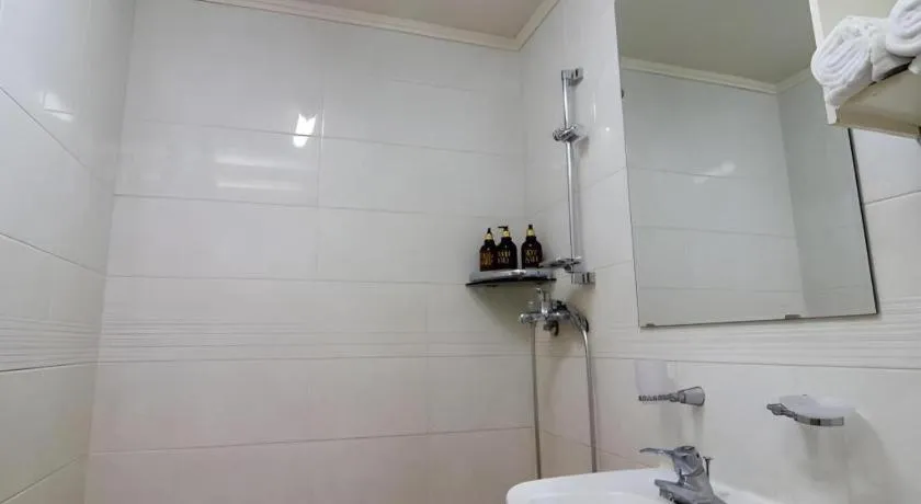 Hyundai Elliot Hotel and Resort