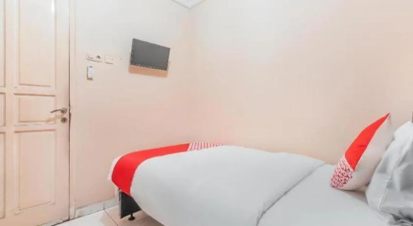 OYO 2765 Mulia Raja Kost