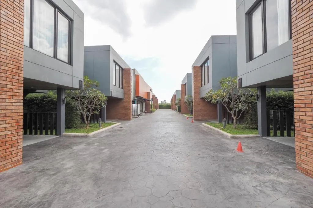 OYO 75368 Demadre Resort