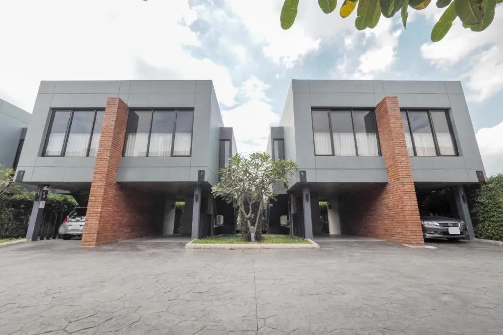 OYO 75368 Demadre Resort