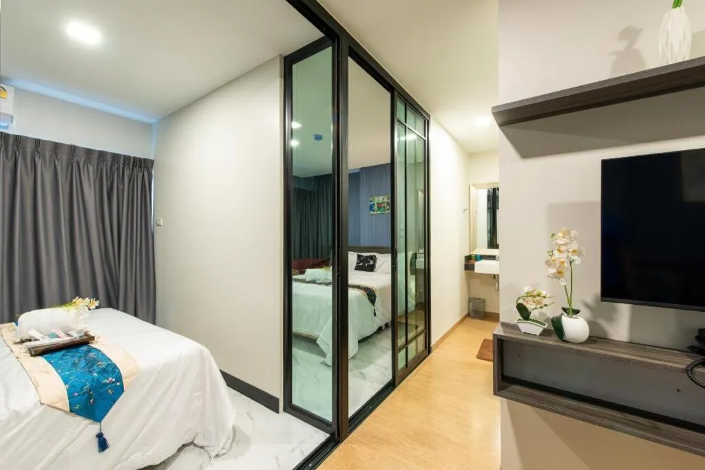 Bed in Metro Hotel Ratchada 36