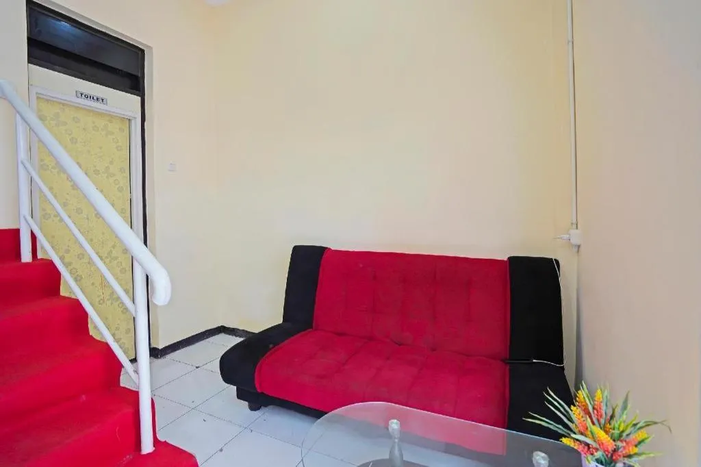 OYO 91727 Luxury Homestay Sidoarjo