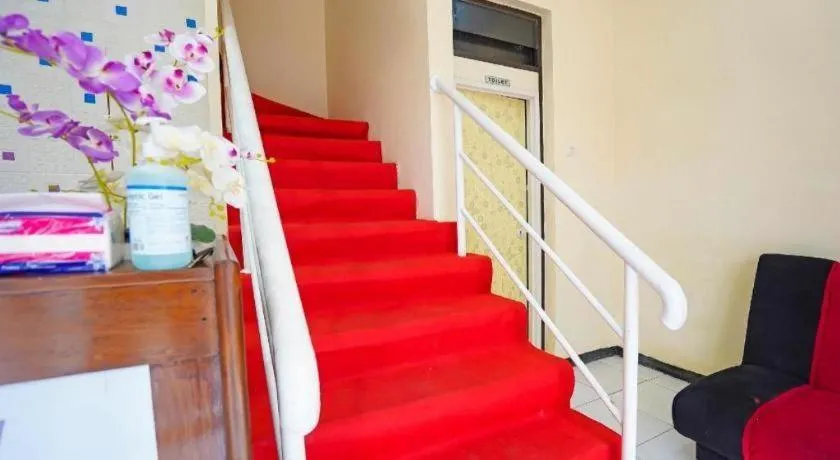 OYO 91727 Luxury Homestay Sidoarjo