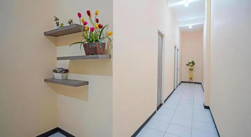 OYO 91727 Luxury Homestay Sidoarjo