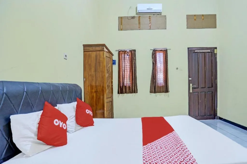 OYO 92387 Ratu Homestay Syariah