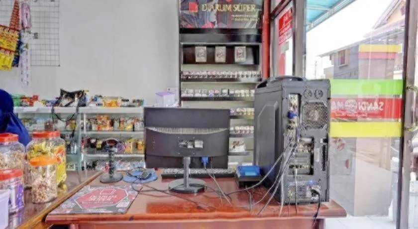 Hotel O Griya Sandi Residence Family NearPantai Boom