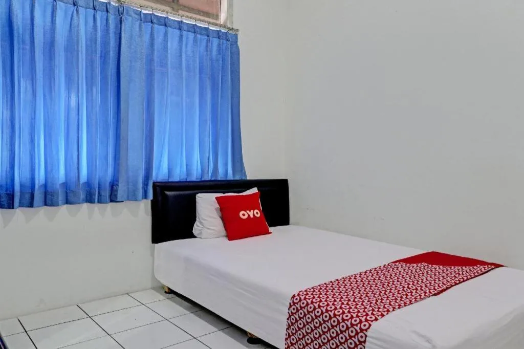 Bed in OYO Life 92630 Siliwangi Residence 63