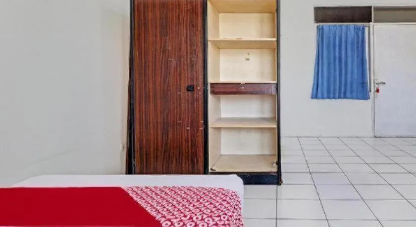 Bed in OYO Life 92630 Siliwangi Residence 63