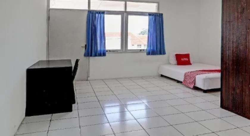 Bed in OYO Life 92630 Siliwangi Residence 63