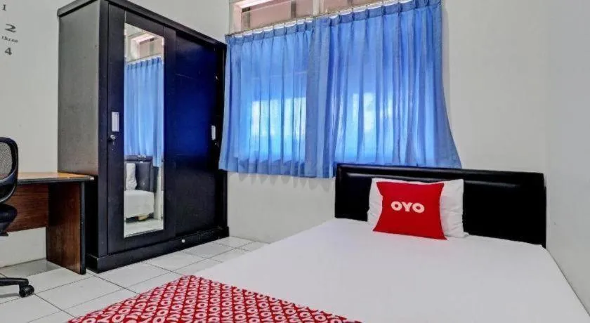 Bed in OYO Life 92630 Siliwangi Residence 63