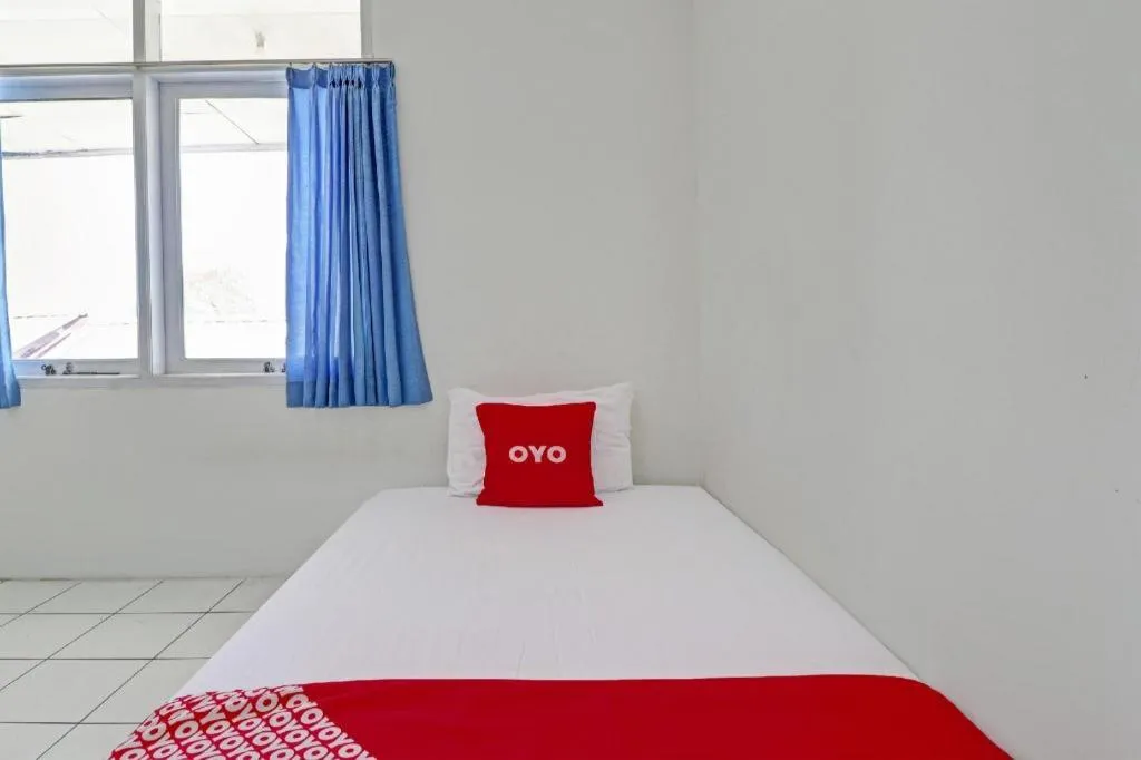 Bed in OYO Life 92630 Siliwangi Residence 63