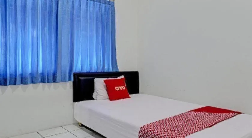 Bed in OYO Life 92630 Siliwangi Residence 63
