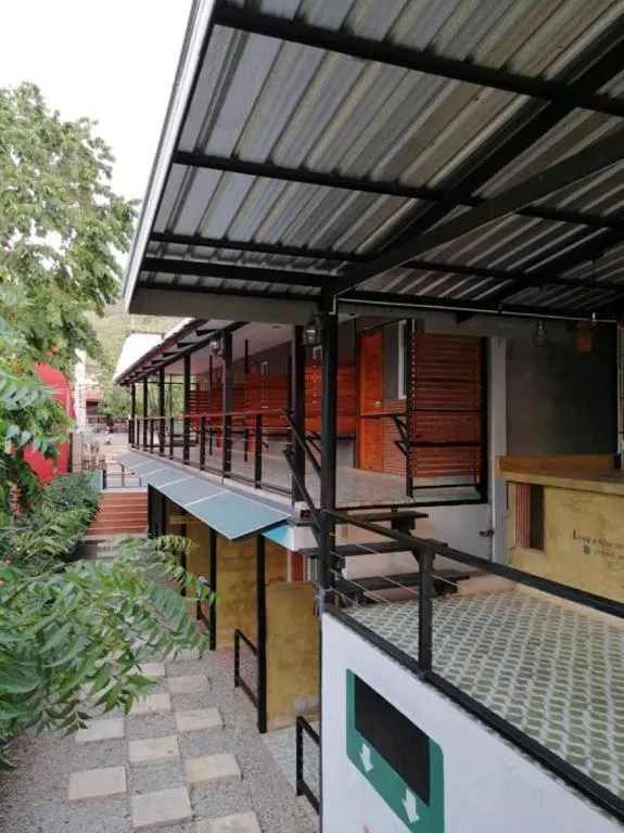 Rakchayanin Resort Koh Larn