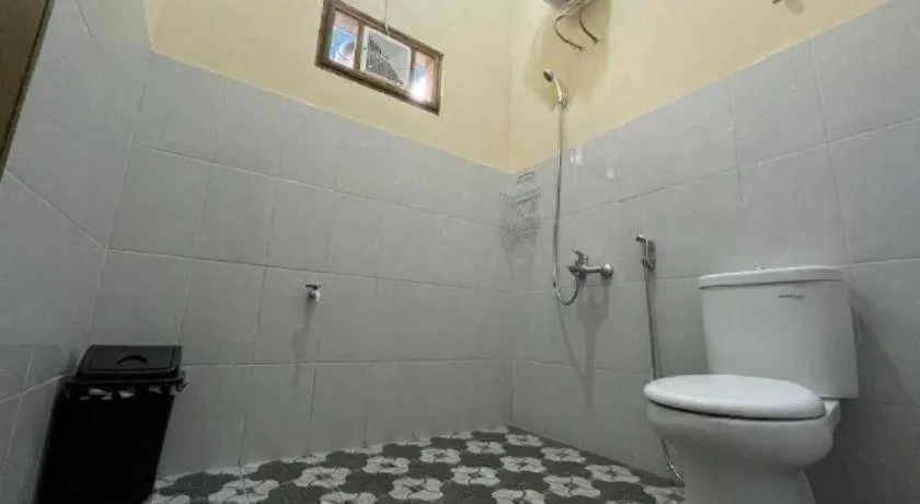 OYO 94003 Anjuk Ladang Homestay