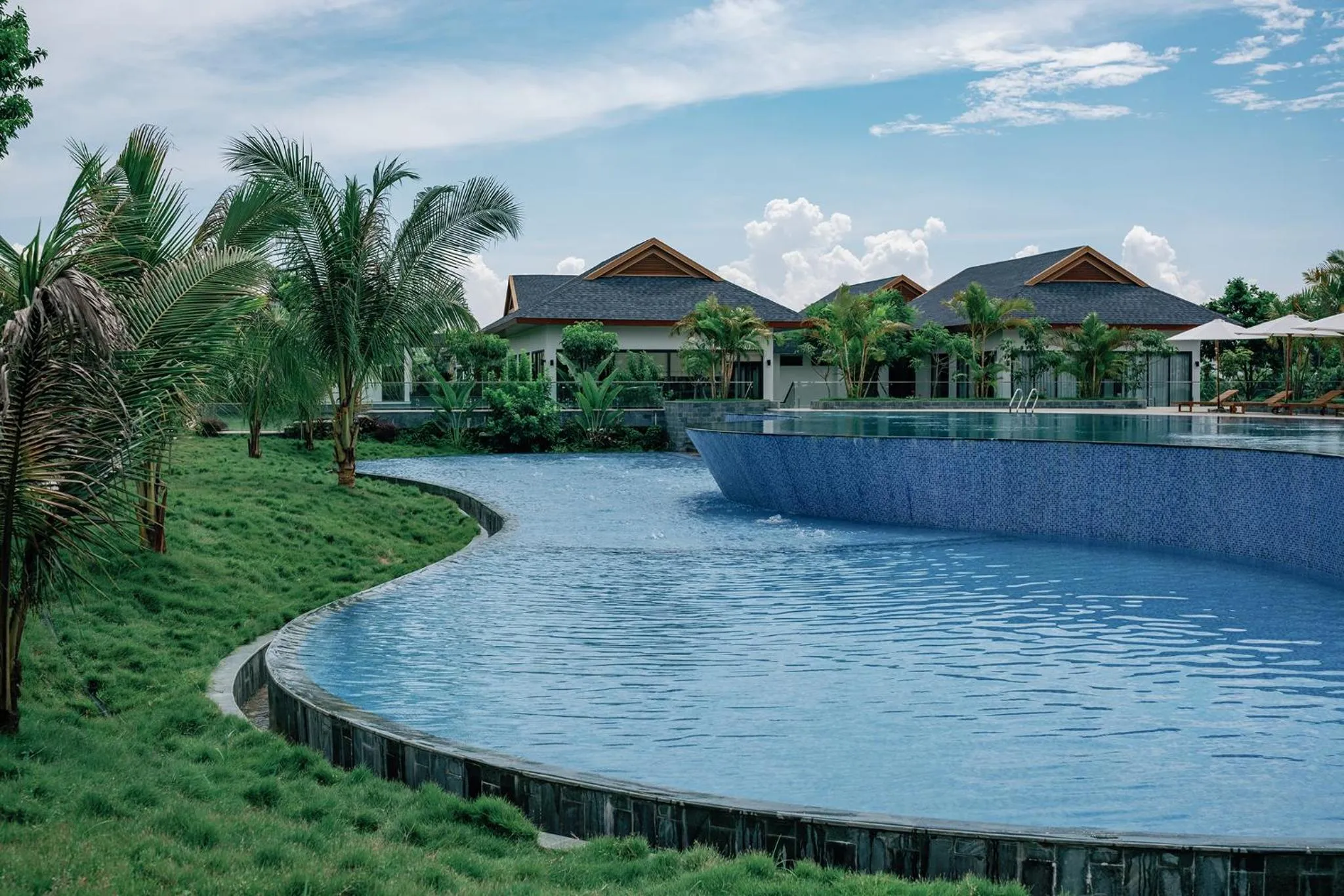 Swimming pool in Lamori Resort & Spa, Thanh Hoá