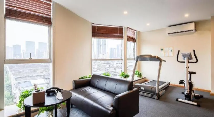 Chengdu Rising Butterfly Hotel