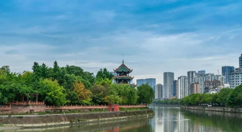 Chengdu Rising Butterfly Hotel