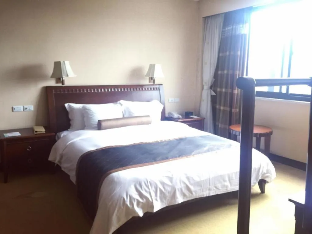 Bed in Meiyuan Hotel Hangzhou