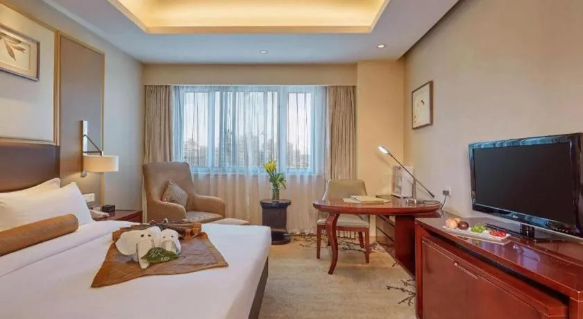 Bed in Meiyuan Hotel Hangzhou