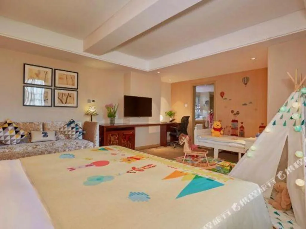 Bed in Meiyuan Hotel Hangzhou