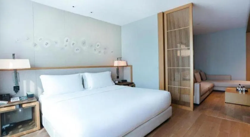 Bed in The East Hotel Hangzhou