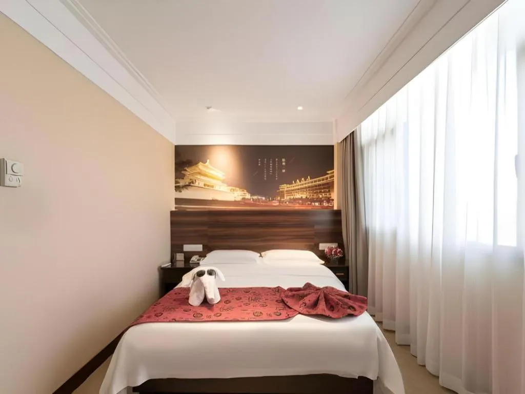 Bed in Bell Tower Hotel