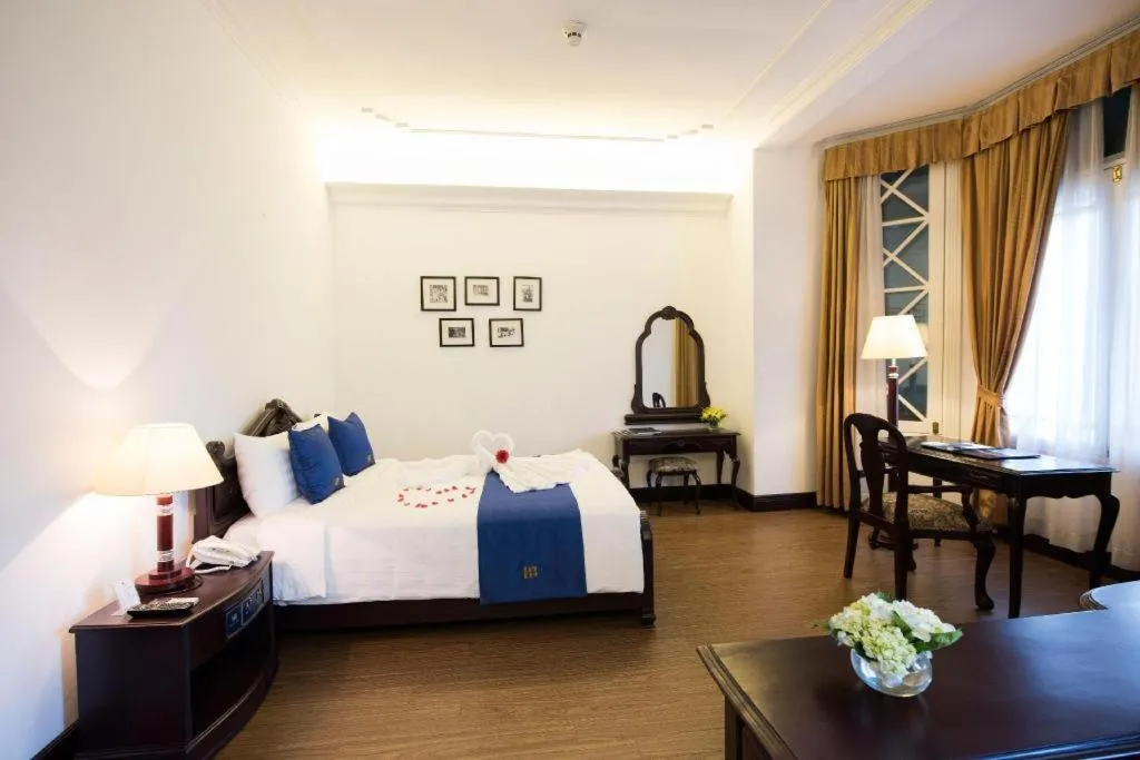 Bed in Hoa Binh Hotel