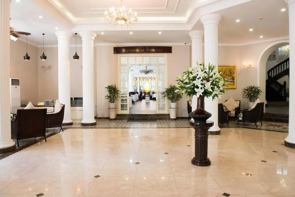 Hoa Binh Hotel