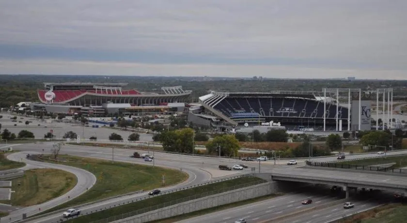 Adam's Mark Hotel & Conference Center