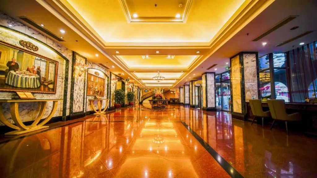 Dong Fang Hotel