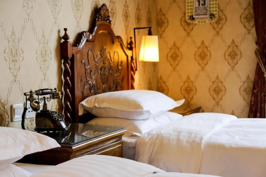 Bed in Dong Fang Hotel