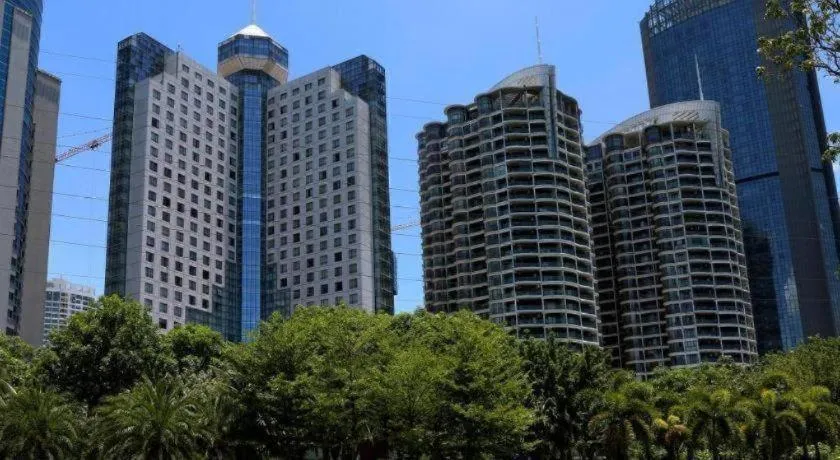 BaoHua Harbour View Hotel